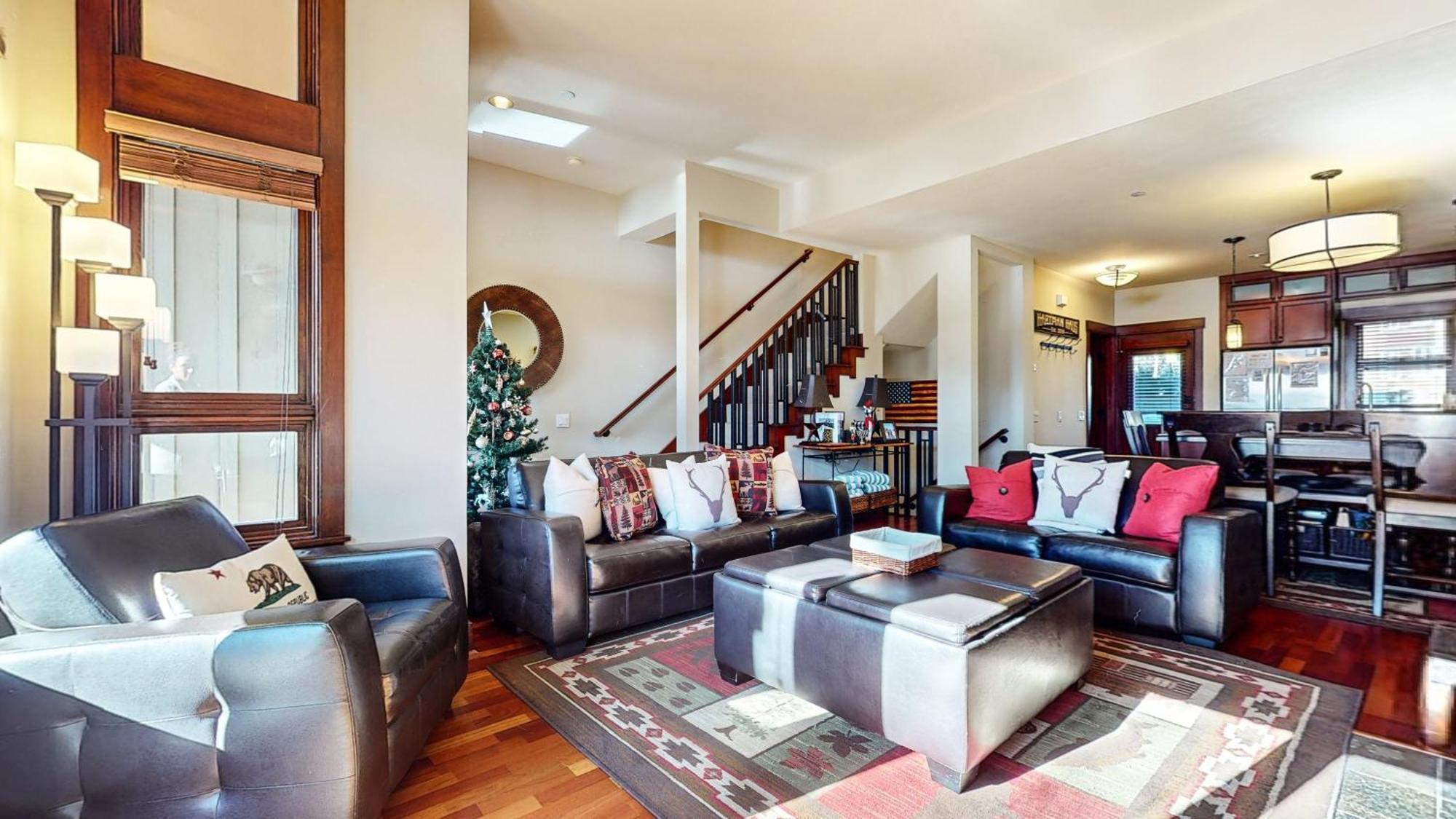 Holiday home Three-bedroom Townhouse